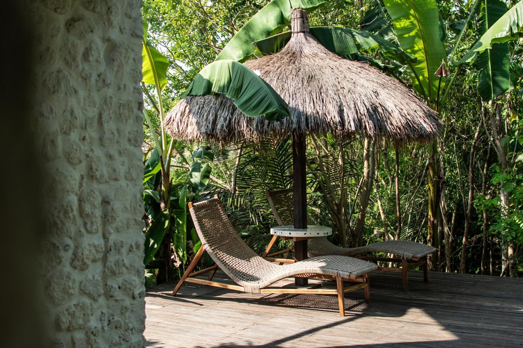Salty Breeze Bali Hotel อูงาซัน ภายนอก รูปภาพ