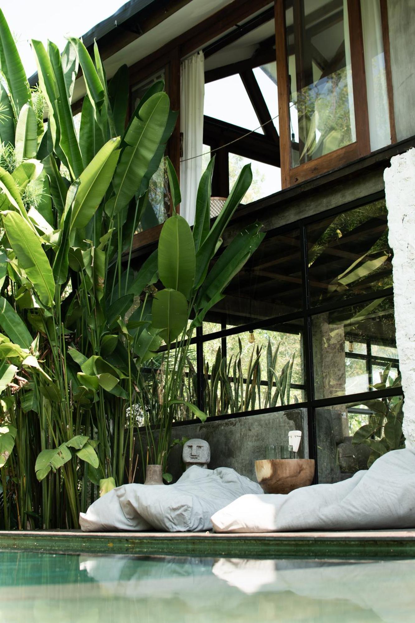 Salty Breeze Bali Hotel อูงาซัน ภายนอก รูปภาพ