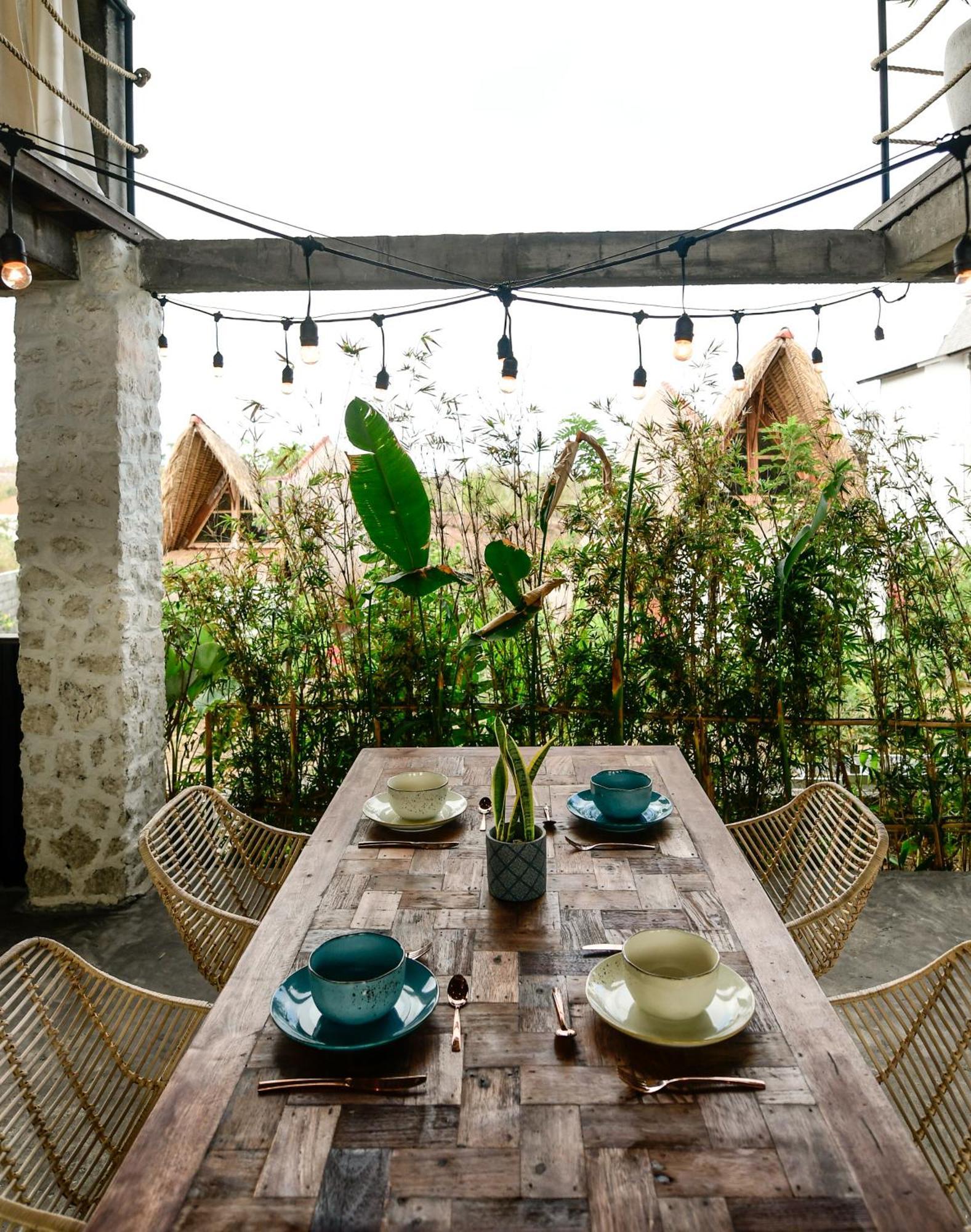 Salty Breeze Bali Hotel อูงาซัน ภายนอก รูปภาพ