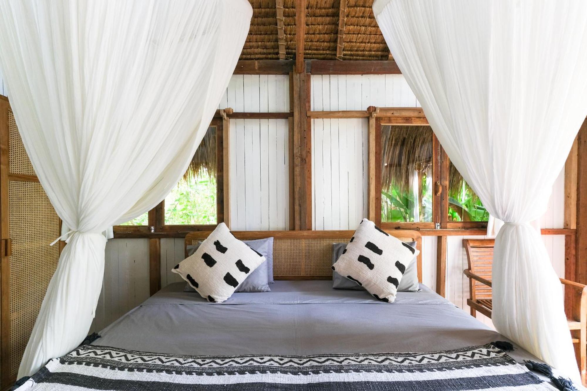 Salty Breeze Bali Hotel อูงาซัน ห้อง รูปภาพ