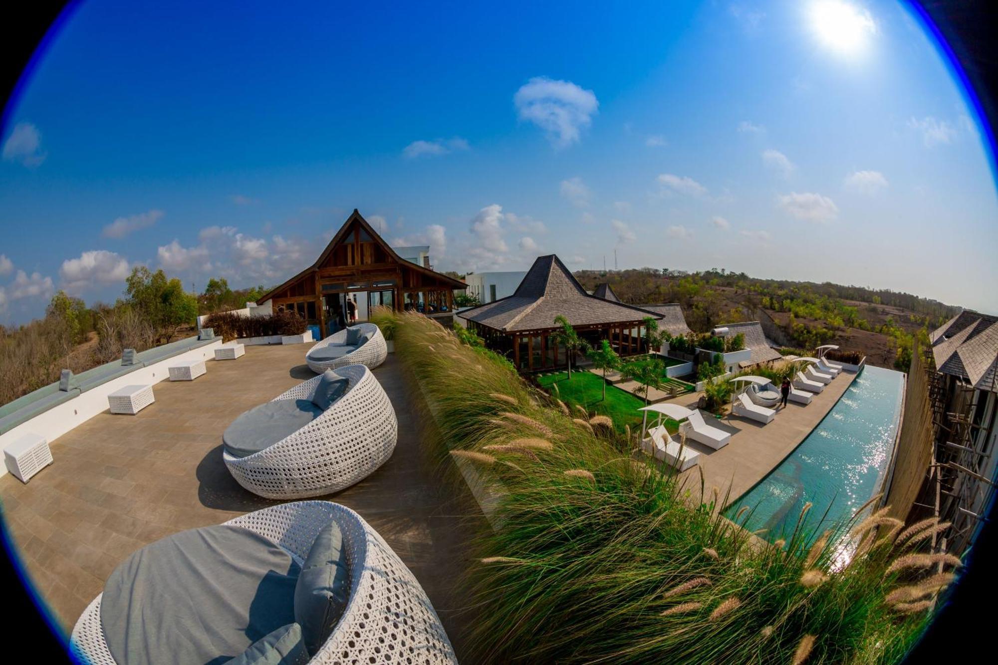 Salty Breeze Bali Hotel อูงาซัน ภายนอก รูปภาพ