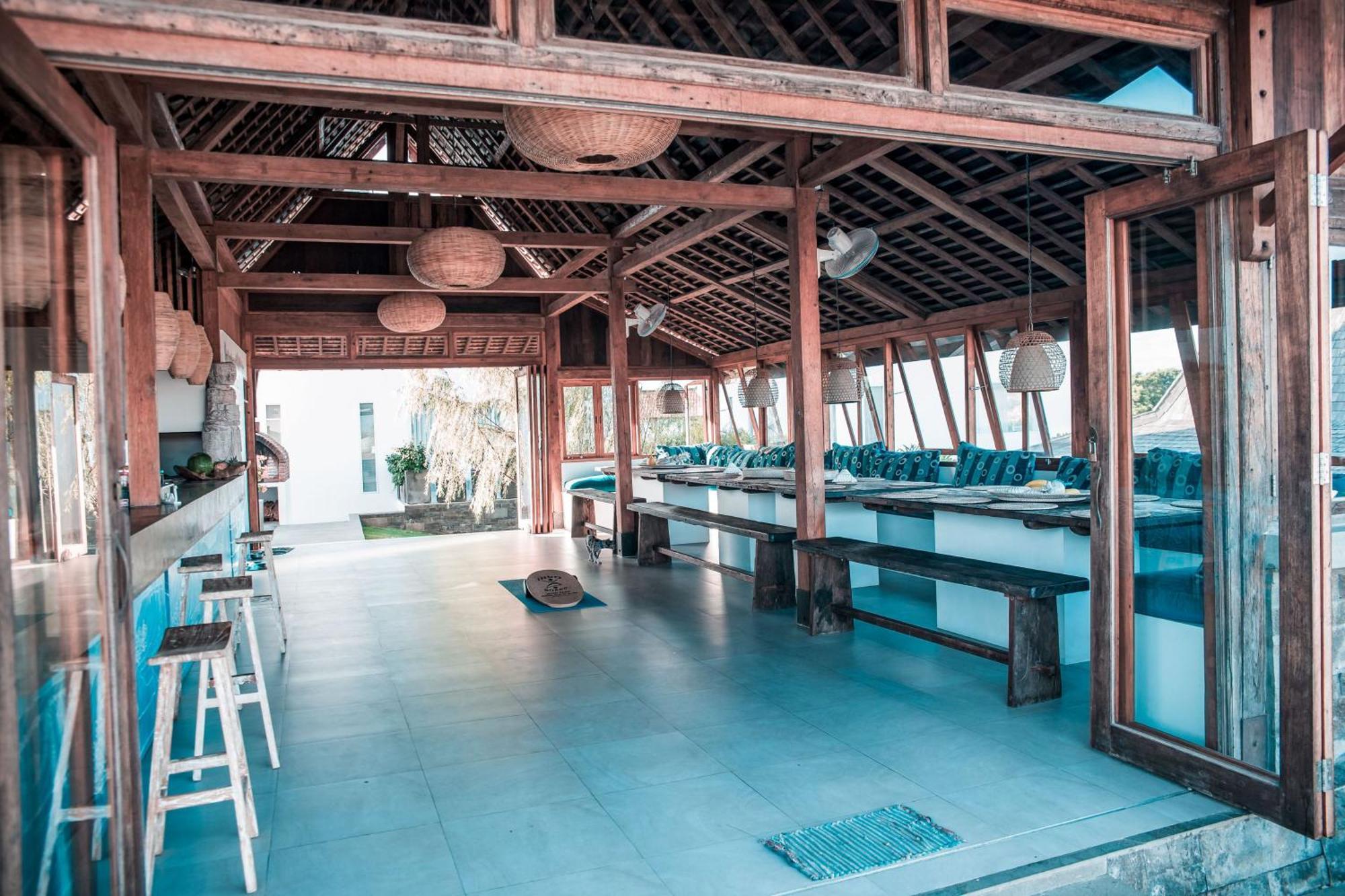 Salty Breeze Bali Hotel อูงาซัน ภายนอก รูปภาพ